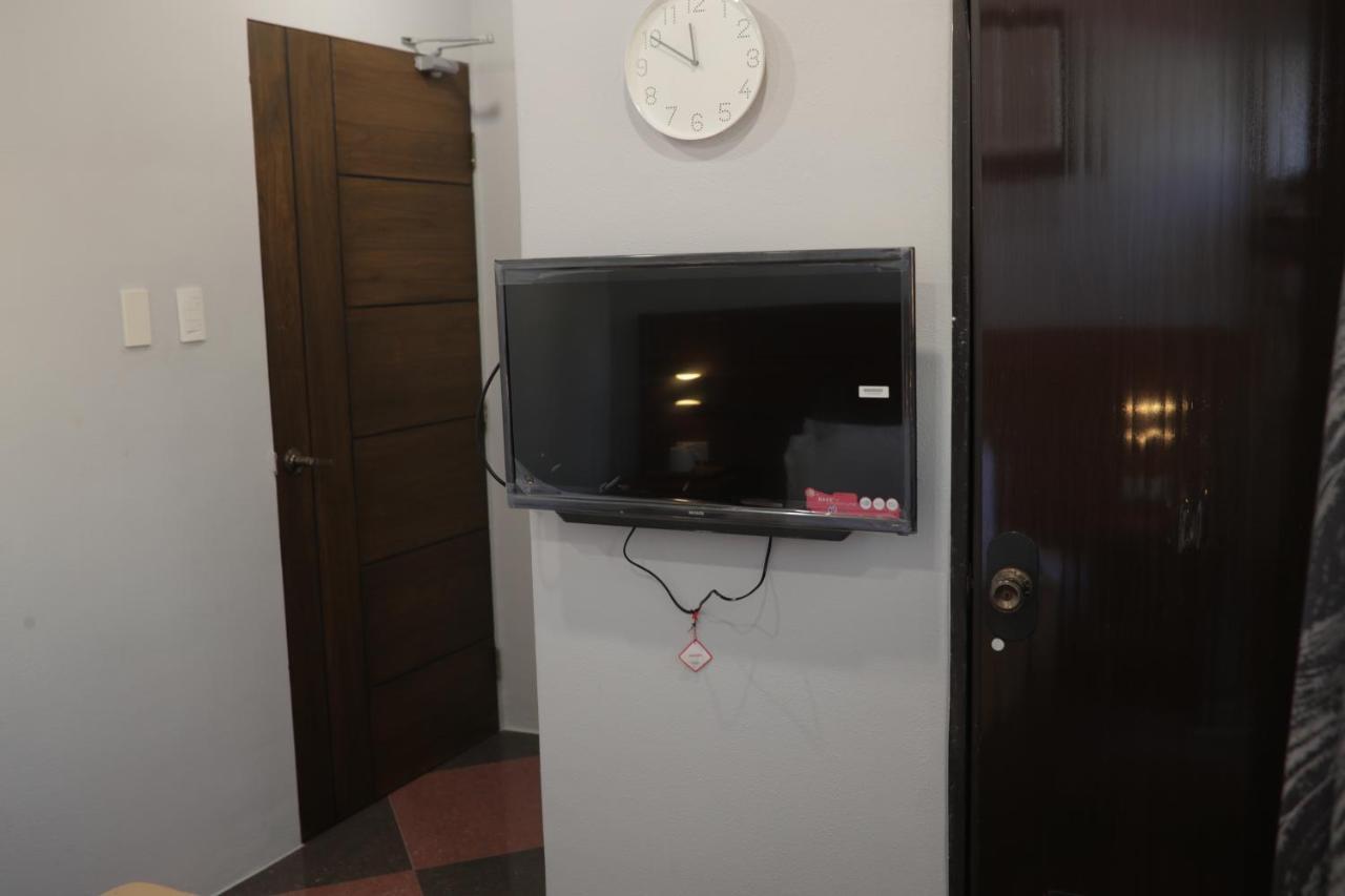 Cerca Hotel Balabag  Экстерьер фото
