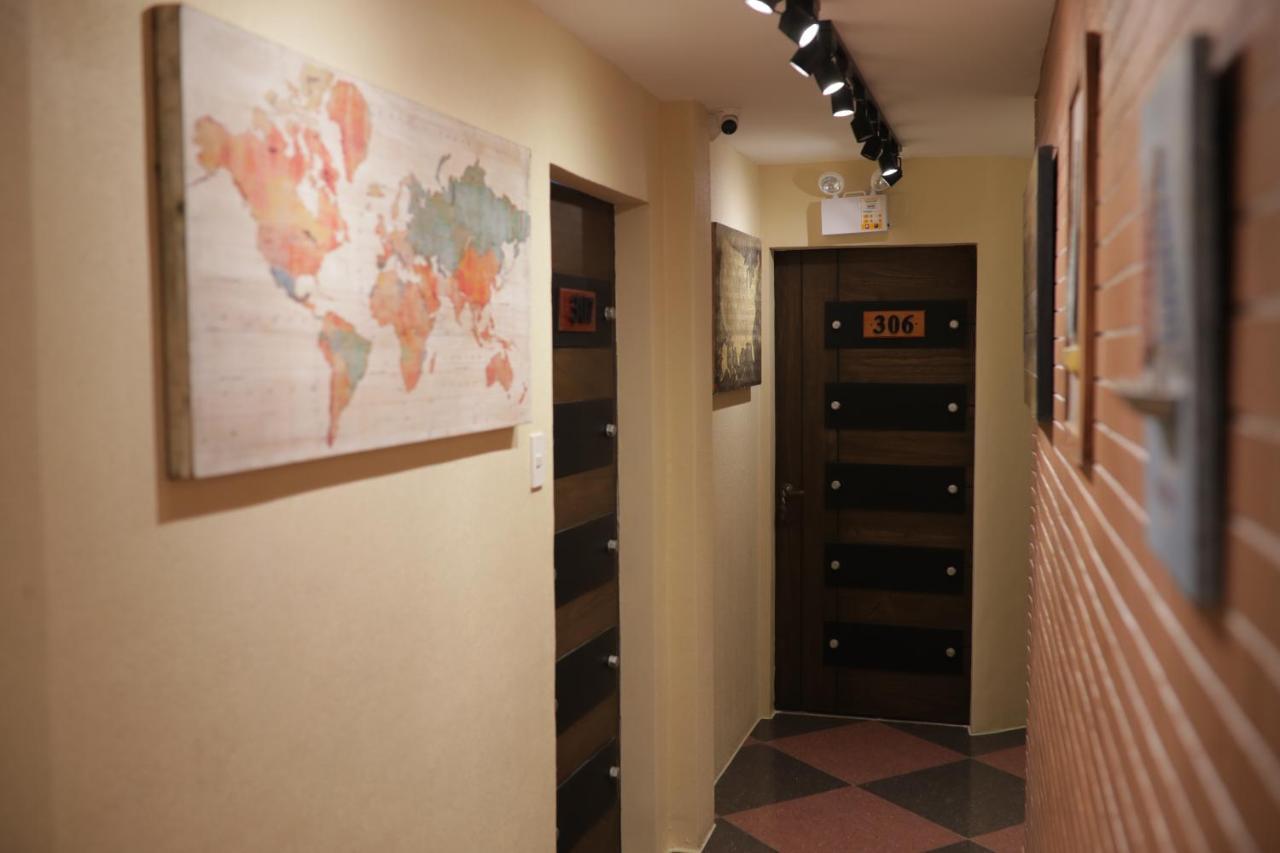 Cerca Hotel Balabag  Экстерьер фото