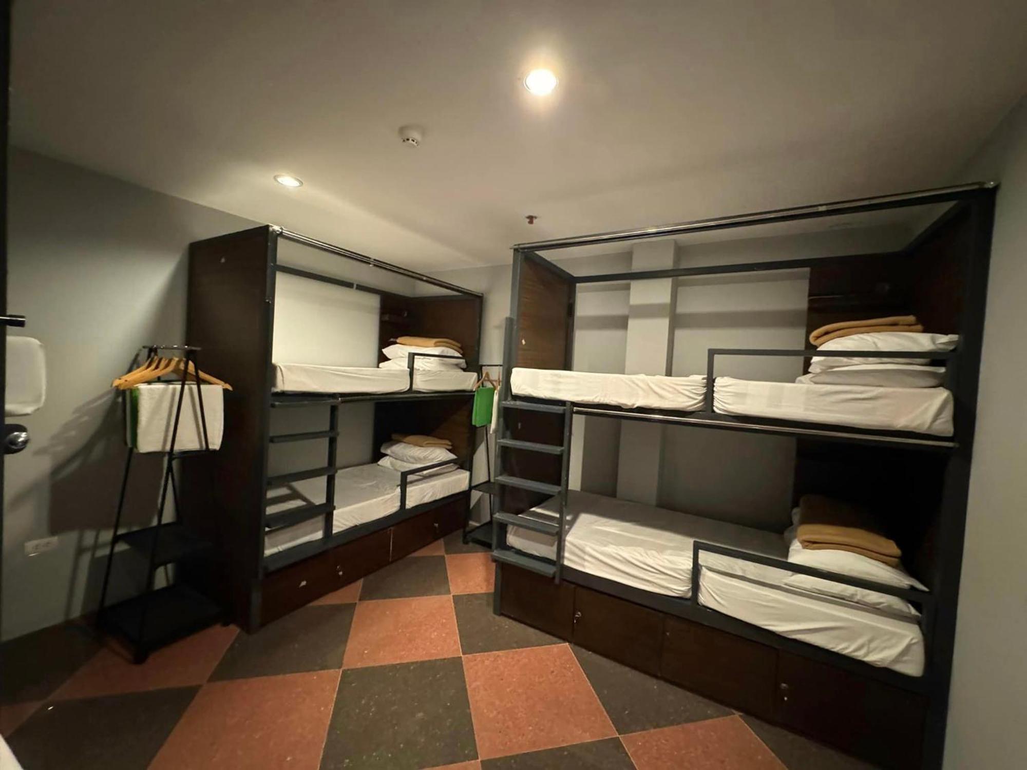 Cerca Hotel Balabag  Экстерьер фото